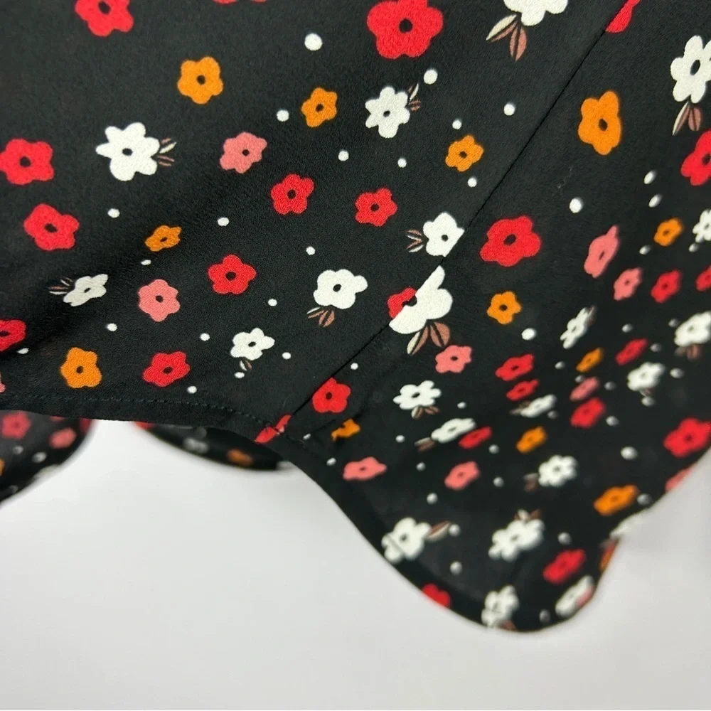 Cabi Floral Long Sleeves Striped Cuffs Button Down Blouse Small Black Red - Picture 11 of 13